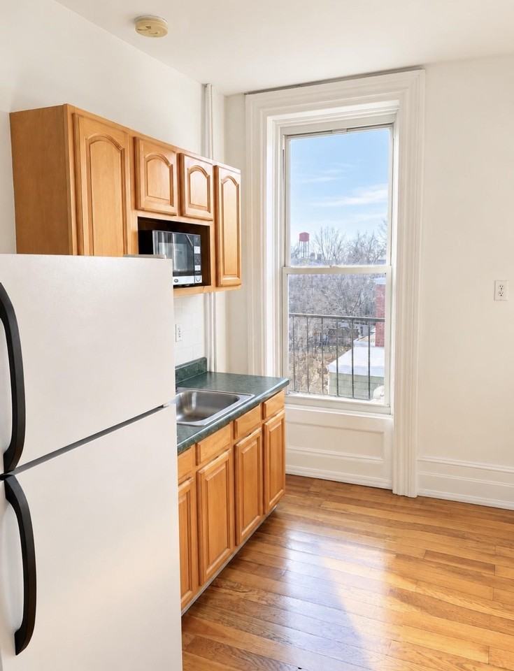 351 Communipaw Ave #2 - Photo 4 of 12