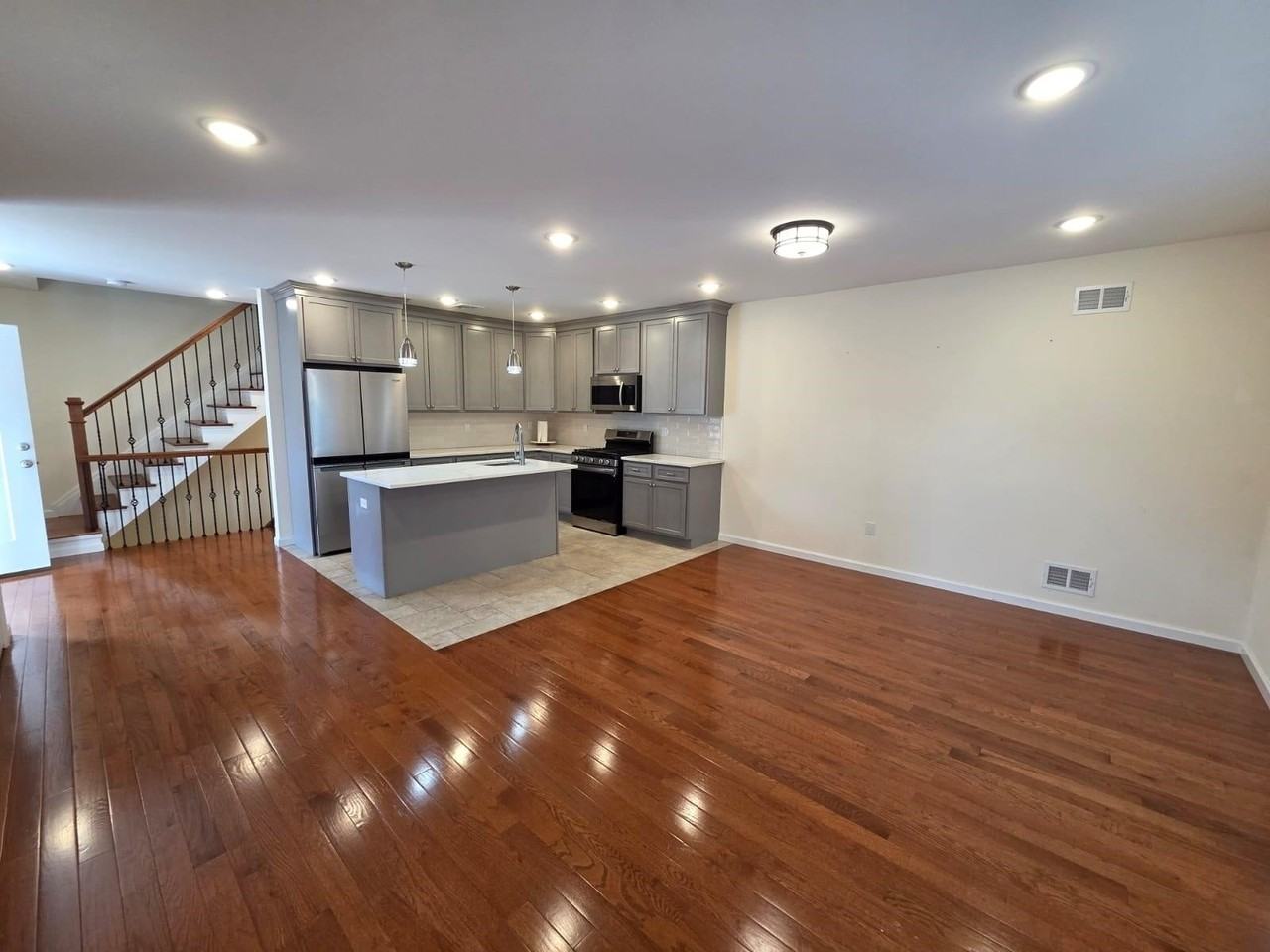 24B Sidney Ave - Photo 5 of 26