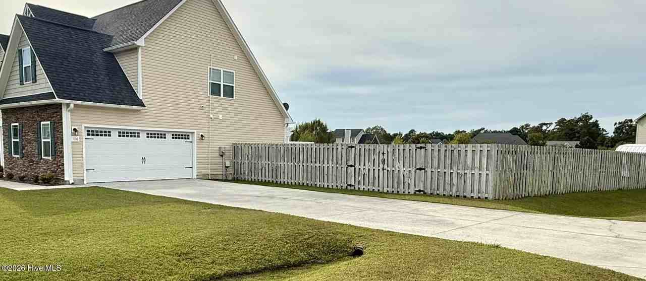106 Barnhouse Rd - Photo 2 of 34