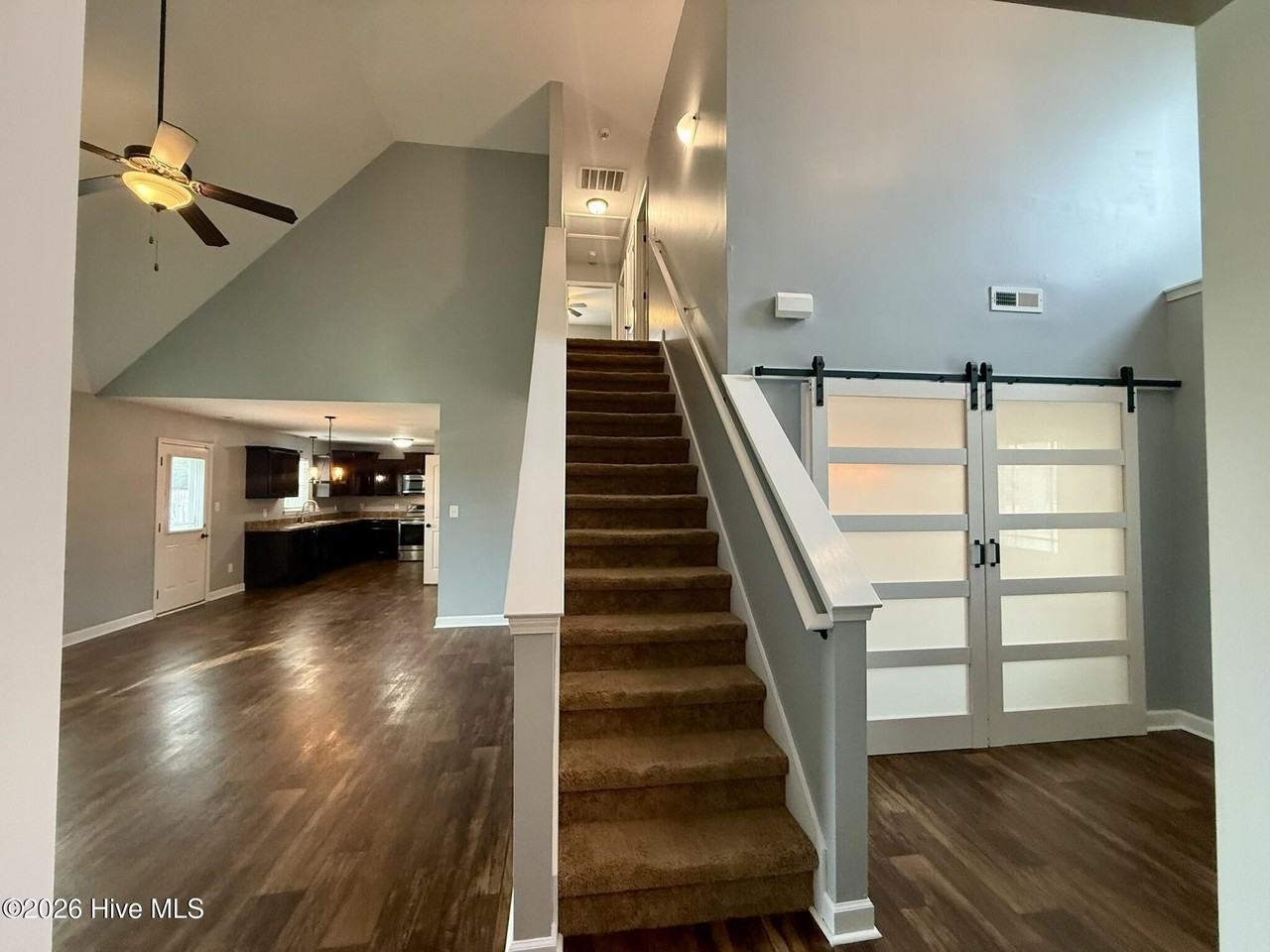 106 Barnhouse Rd - Photo 4 of 34
