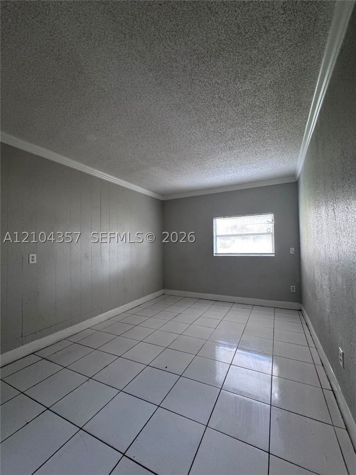 302 Sw 1st Ct #A - Photo 6 of 7