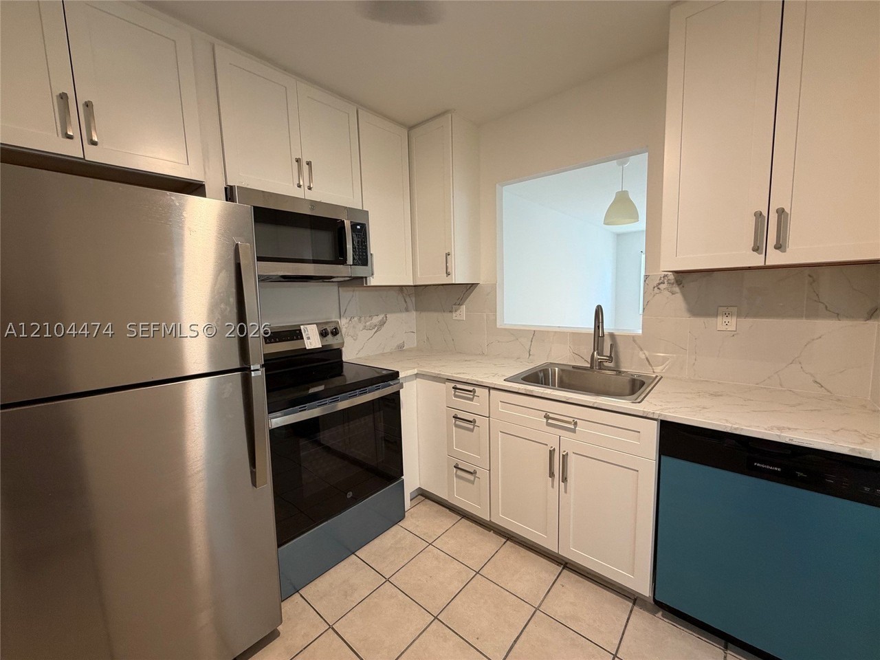 5001 W Oakland Park Blvd #305 - Photo 2 of 14