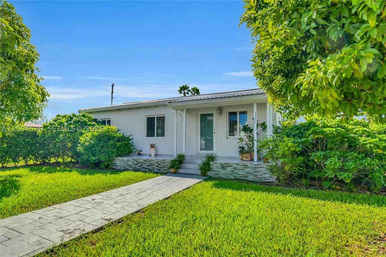 7330 Sw 17th Ter - Photo 2 of 21
