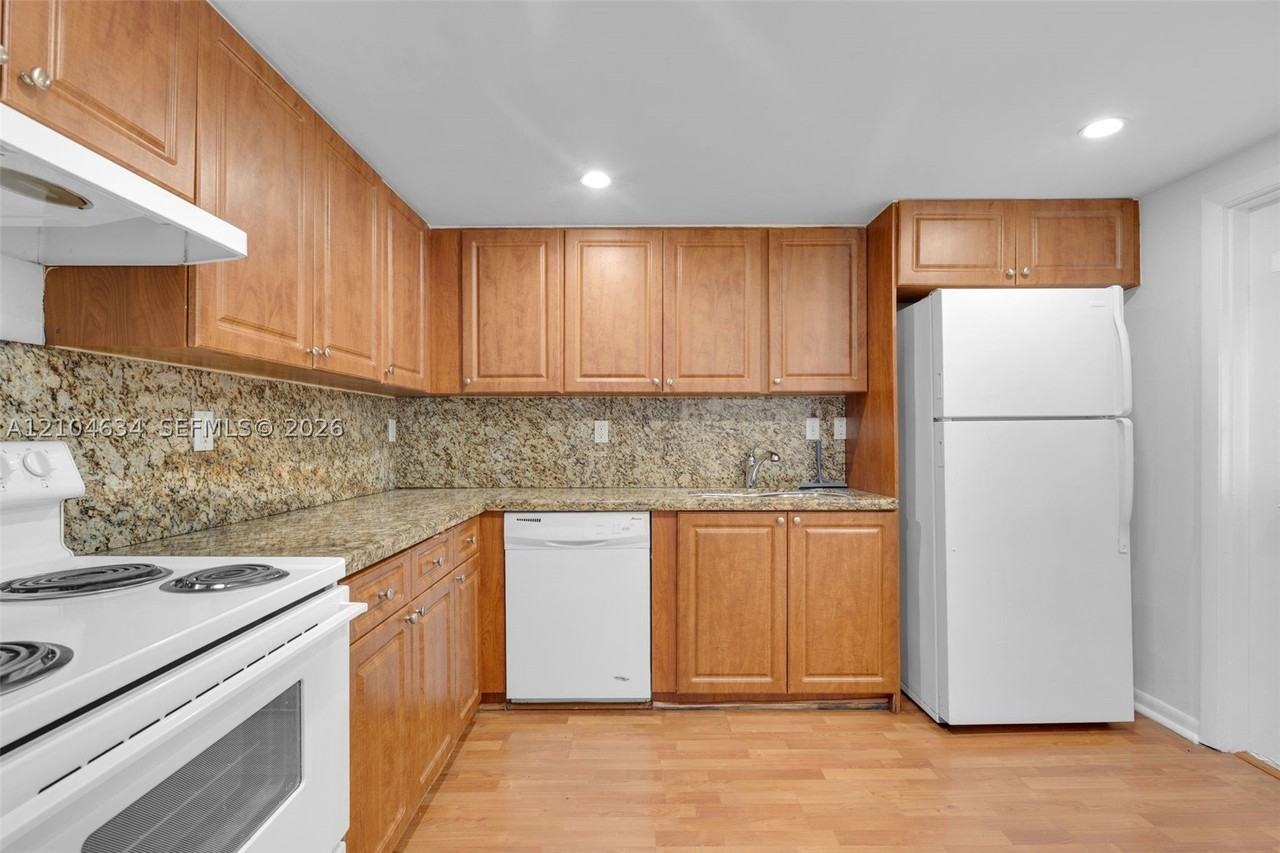 8475 Sw 137th Ave #8475 - Photo 7 of 35