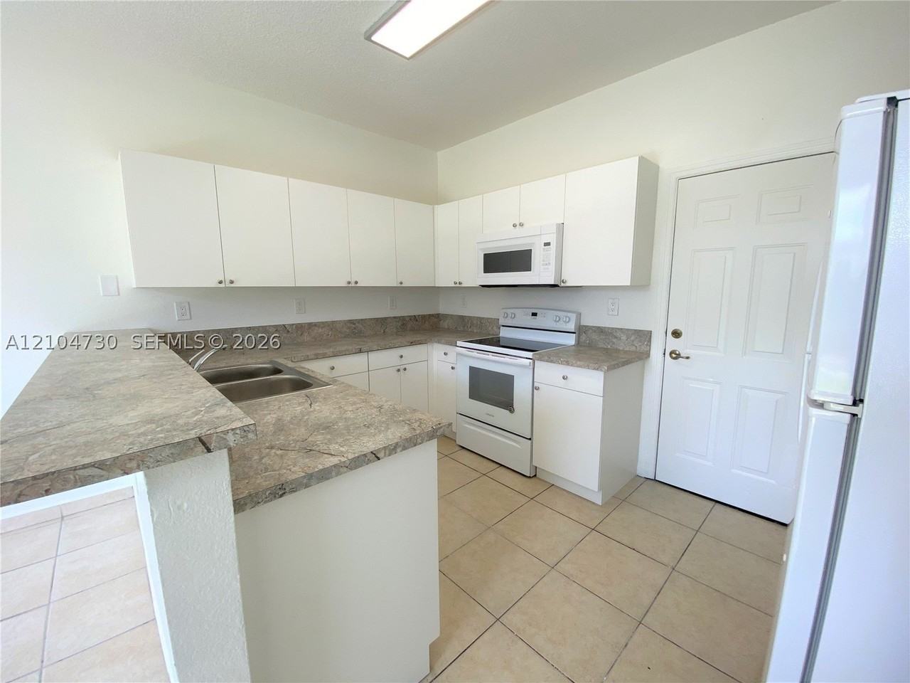 13832 Sw 273rd Ter #13832 - Photo 5 of 24