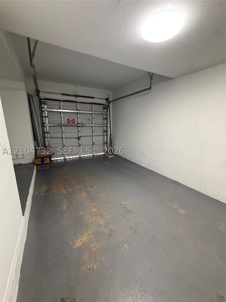 11121 Nw 89th Ter #2109 - Photo 5 of 10
