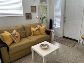 1635 Sw 6th St #3 - Photo 1 of 1