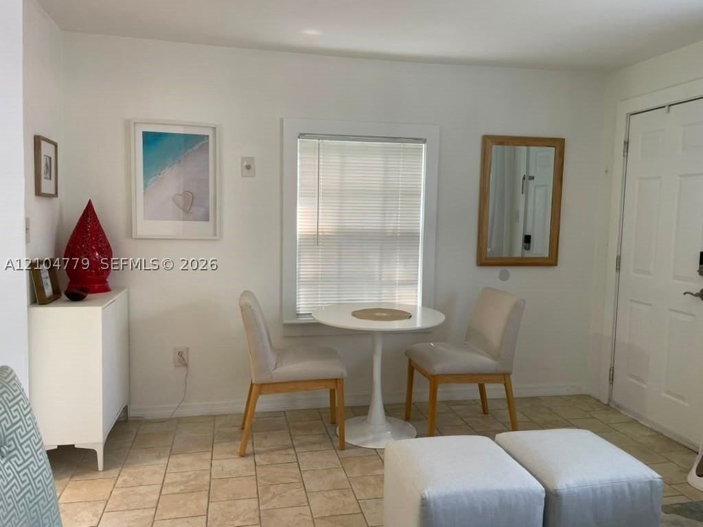 4176 Sw 9th St #B - Photo 5 of 12