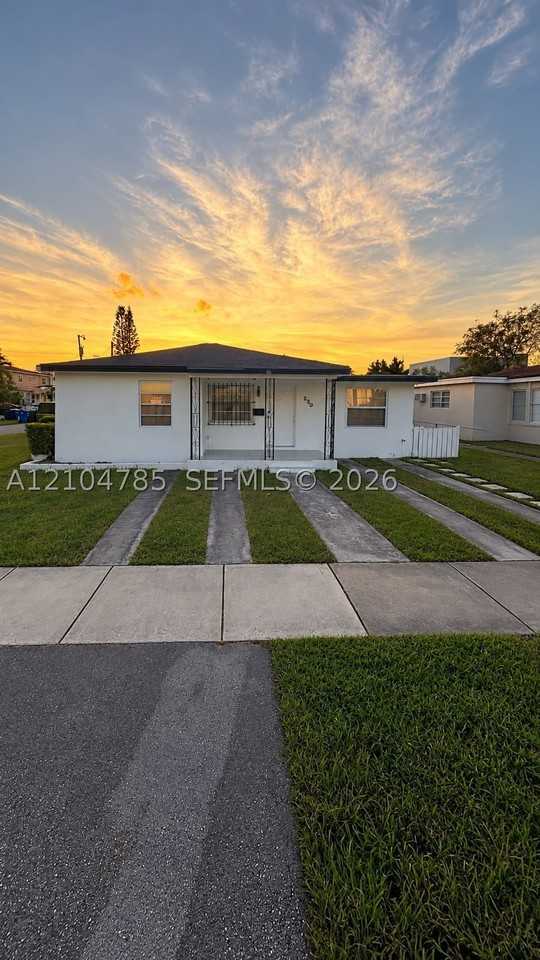 250 Nw 34th Ave #250 - Photo 2 of 16