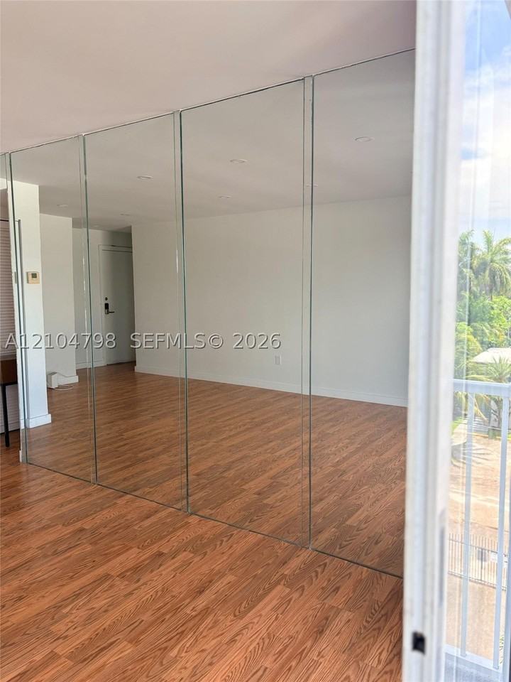 7825 Ne Bayshore Ct #501 - Photo 7 of 32