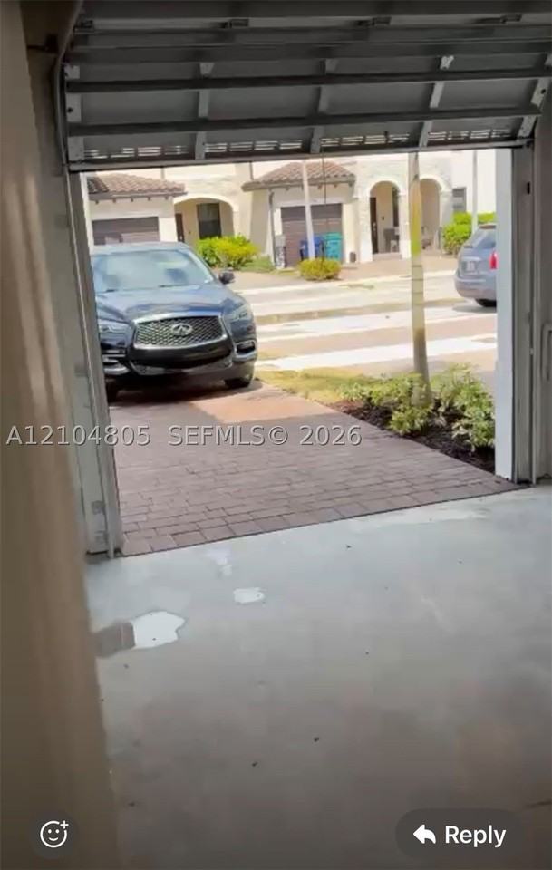 23161 Sw 127th Ct #1 - Photo 3 of 8