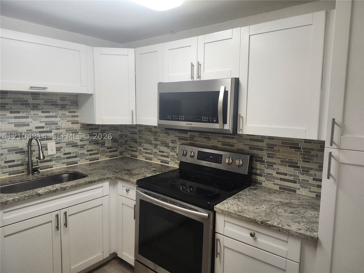 12727 N Ola Ave #1 - Photo 2 of 5