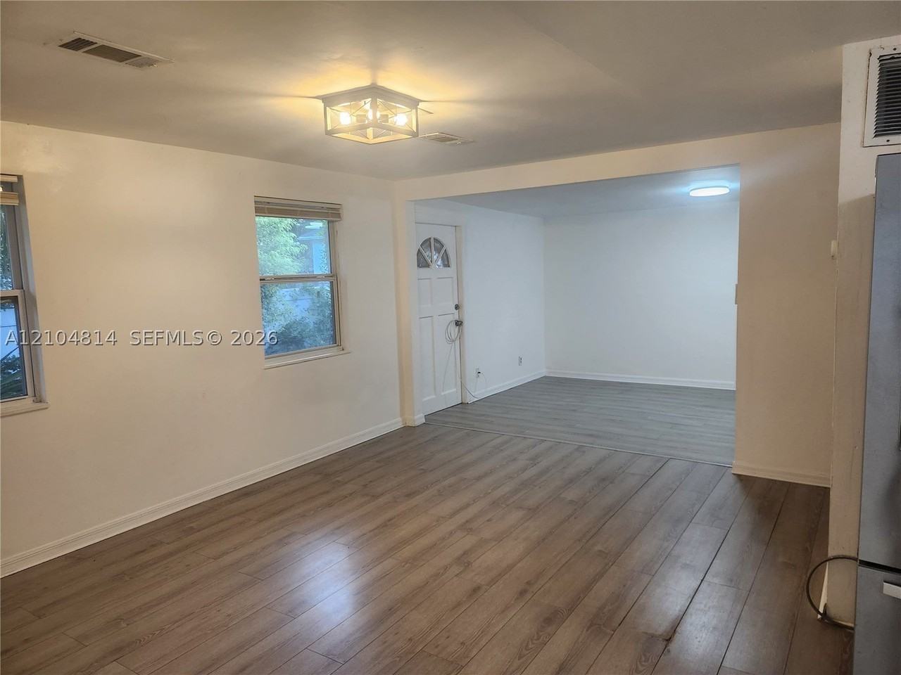 12727 N Ola Ave #1 - Photo 3 of 5