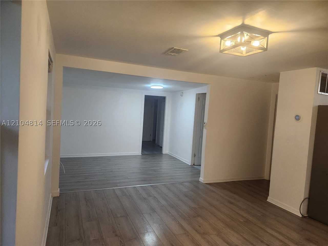 12727 N Ola Ave #1 - Photo 4 of 5