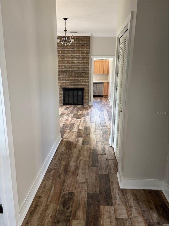 1577 7th St - Photo 4 of 15