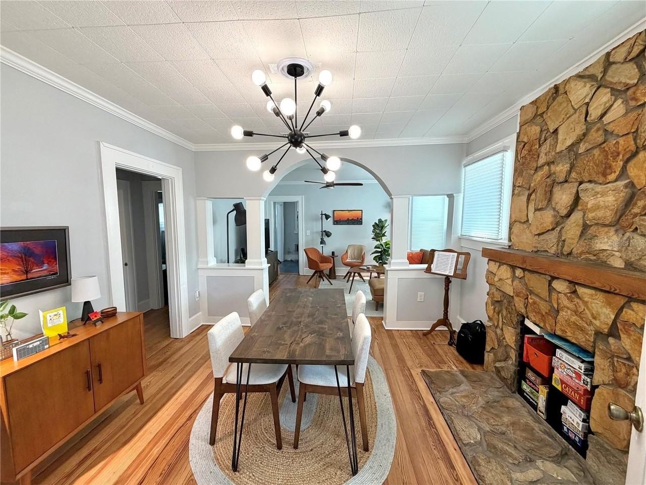 4623 Iris St N - Photo 6 of 31