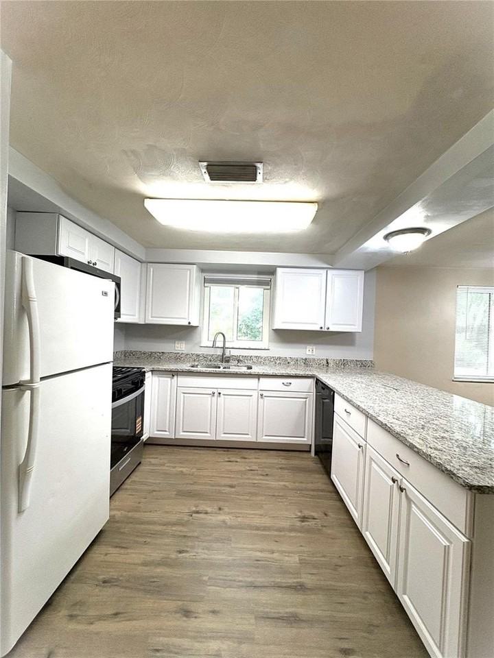 6216 Missouri Ave - Photo 6 of 12