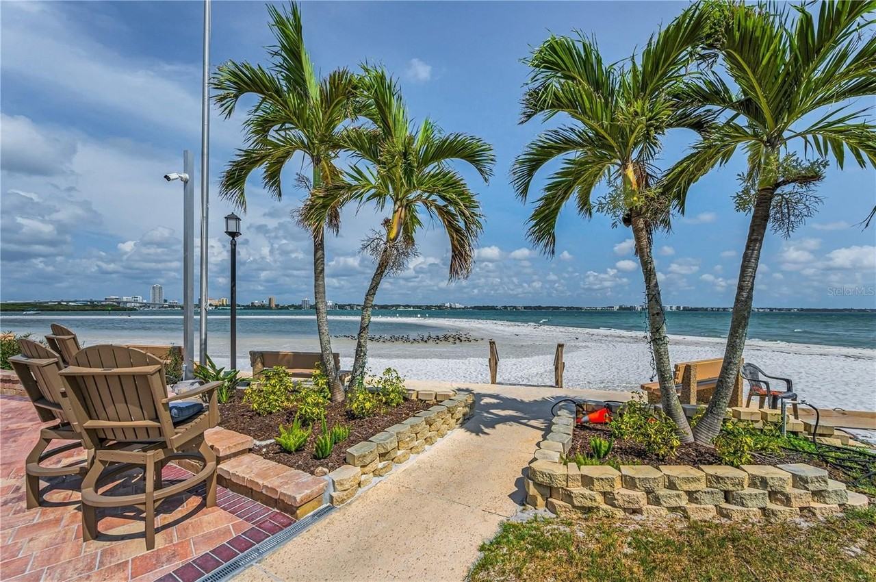 855 Bayway Blvd #806 - Photo 4 of 41