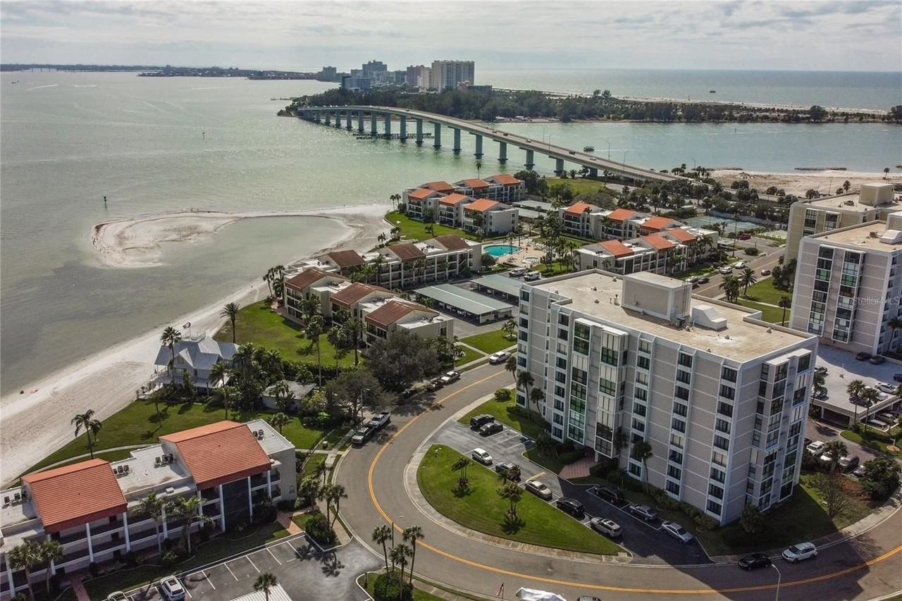 855 Bayway Blvd #806 - Photo 7 of 41