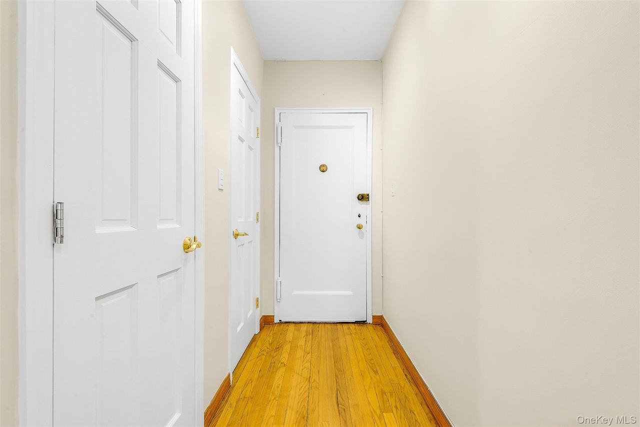 6735 Yellowstone Blvd #4S - Photo 4 of 18