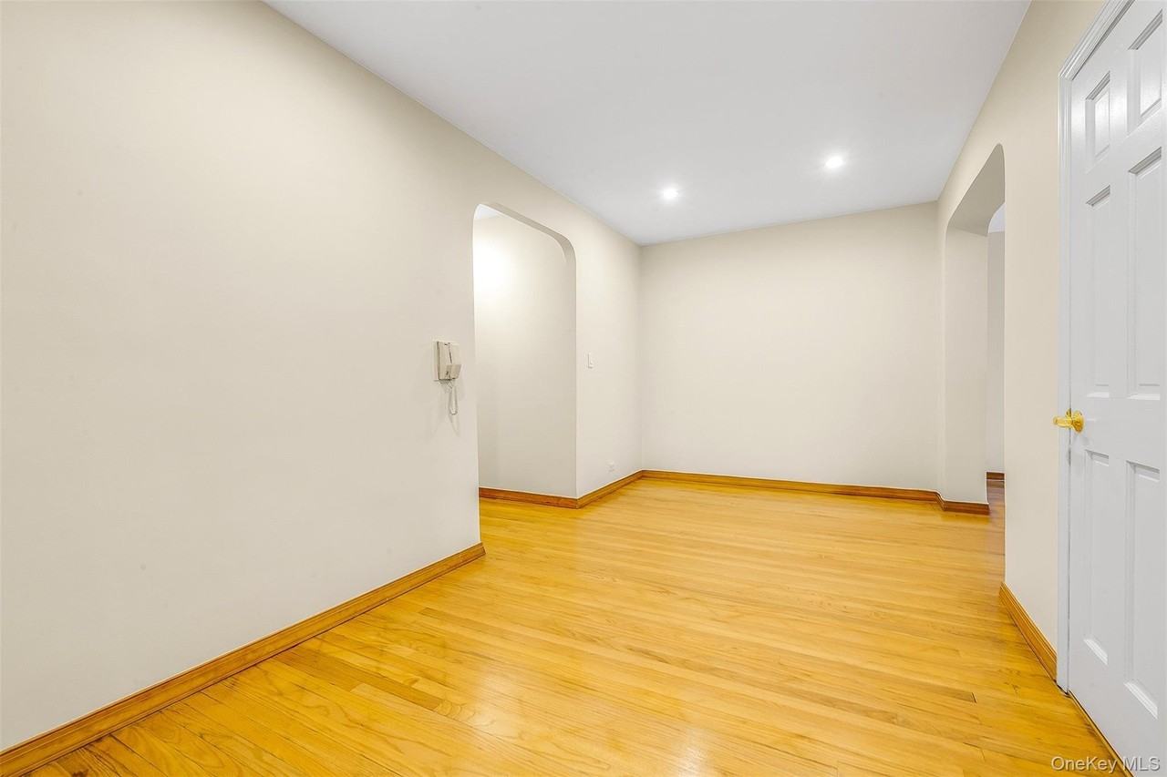 6735 Yellowstone Blvd #4S - Photo 5 of 18