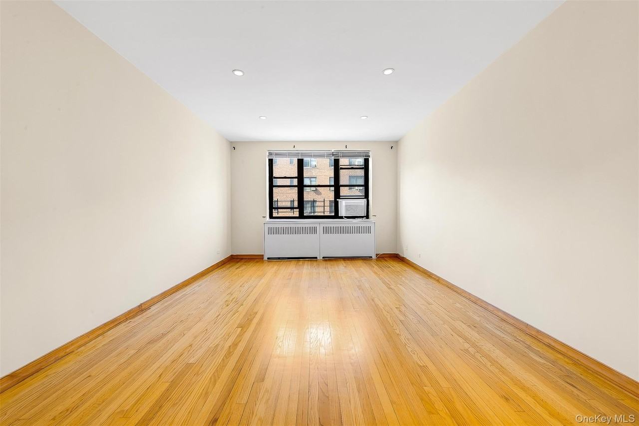 6735 Yellowstone Blvd #4S - Photo 6 of 18
