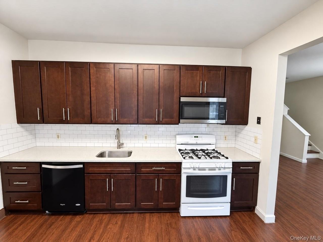 89 Market St #2ndFLRIGHT - Photo 2 of 16