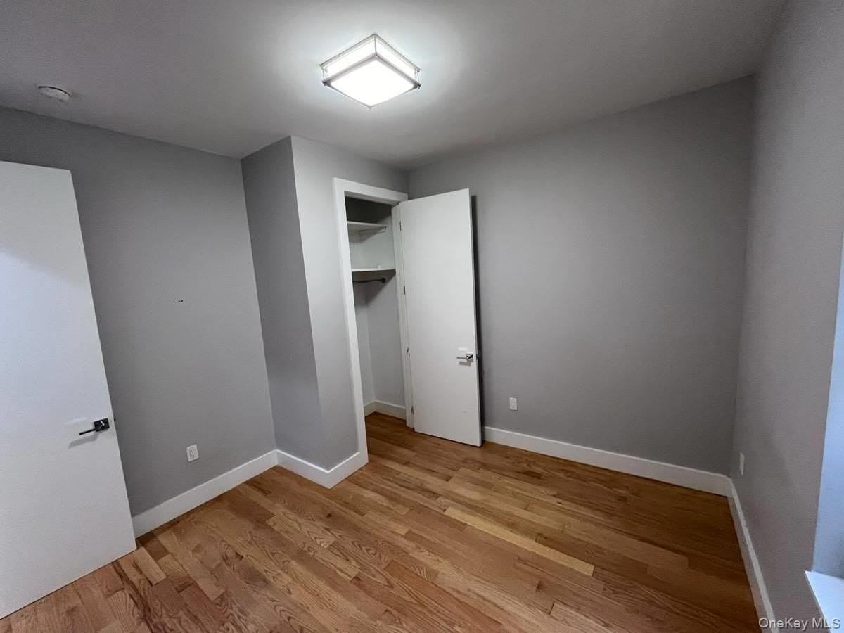 1782 Bay Ridge Pkwy - Photo 3 of 7