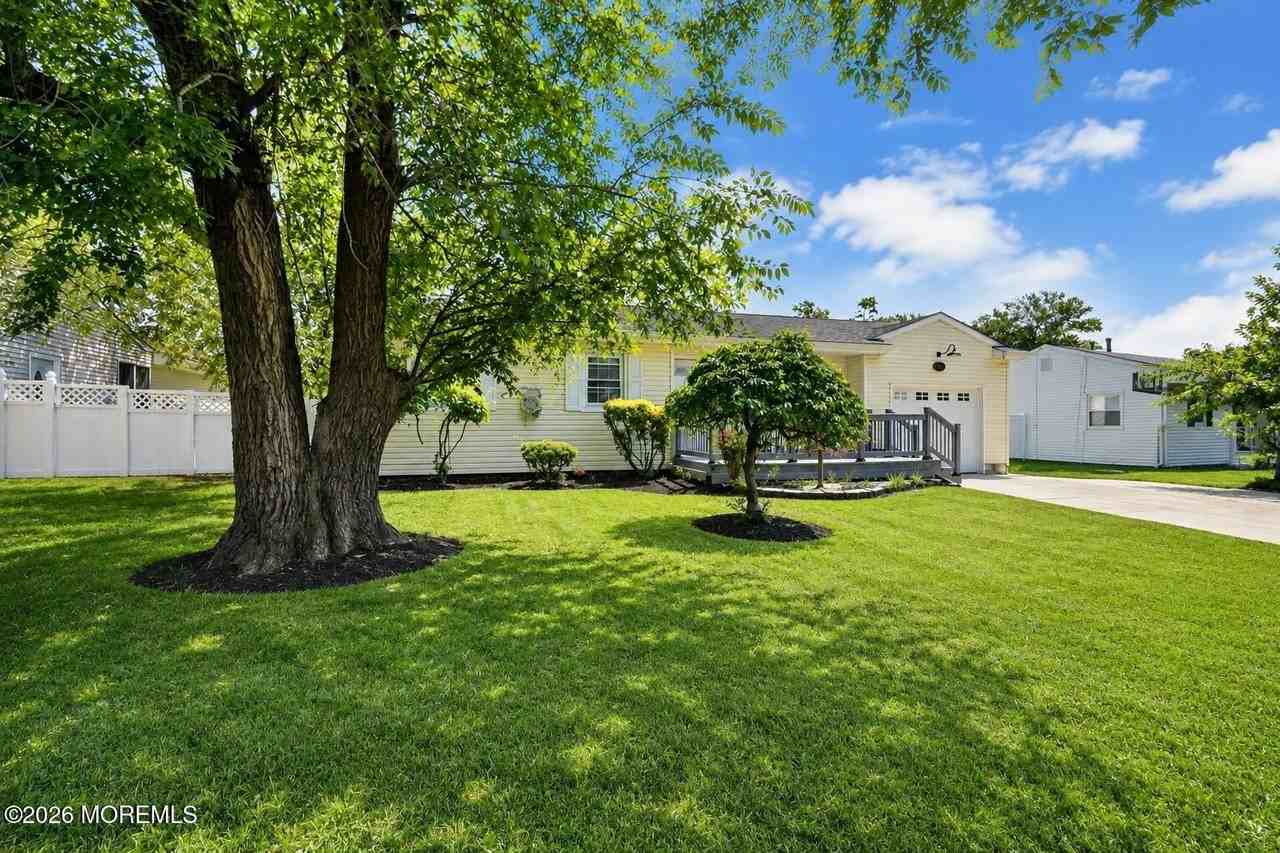 877 Egret Dr - Photo 6 of 33