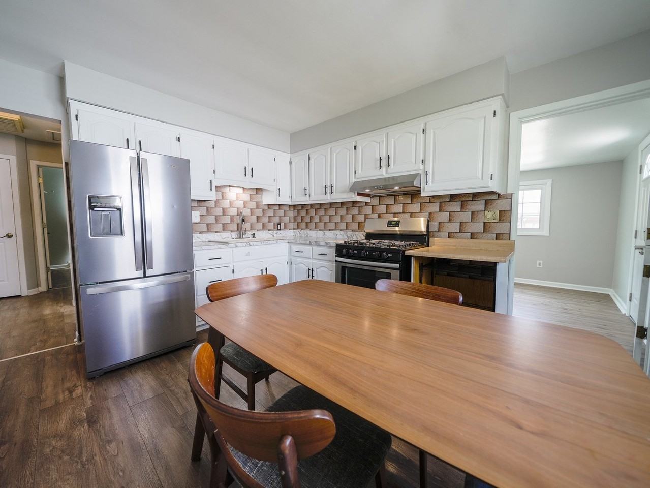8240 S Octavia Ave - Photo 5 of 18