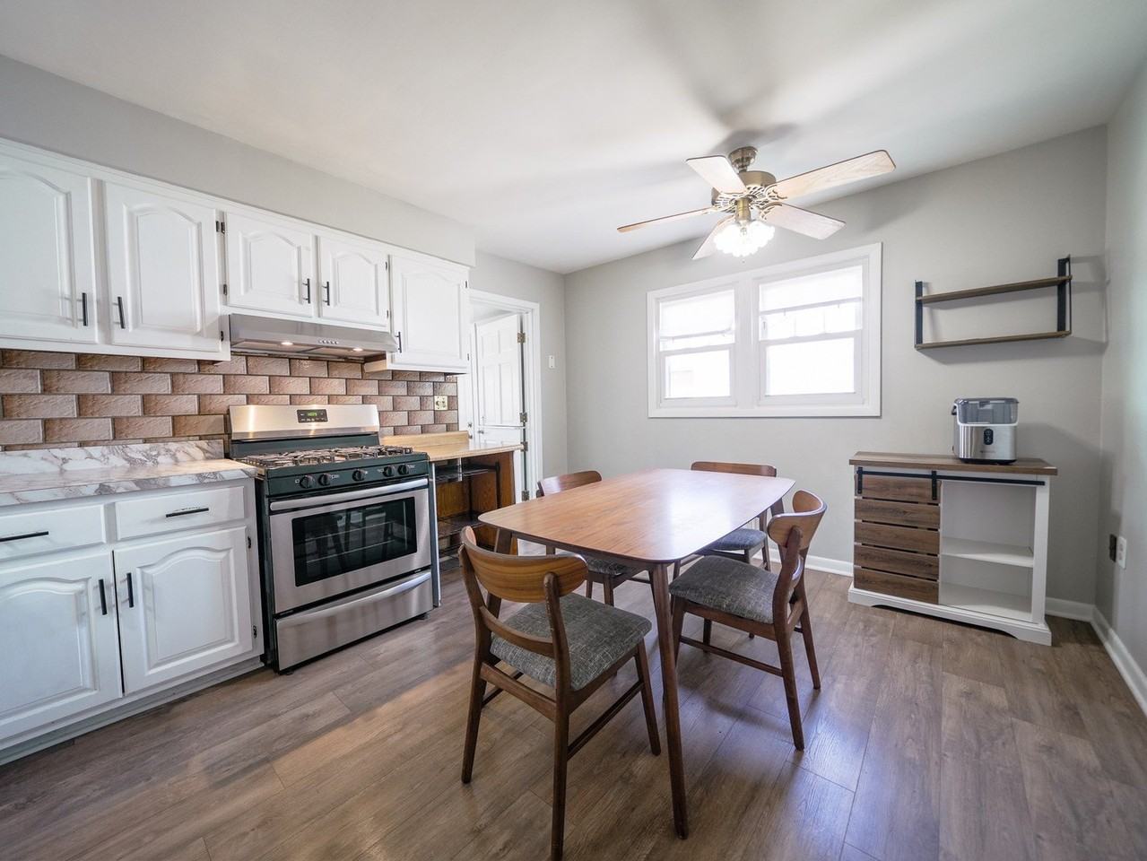 8240 S Octavia Ave - Photo 6 of 18