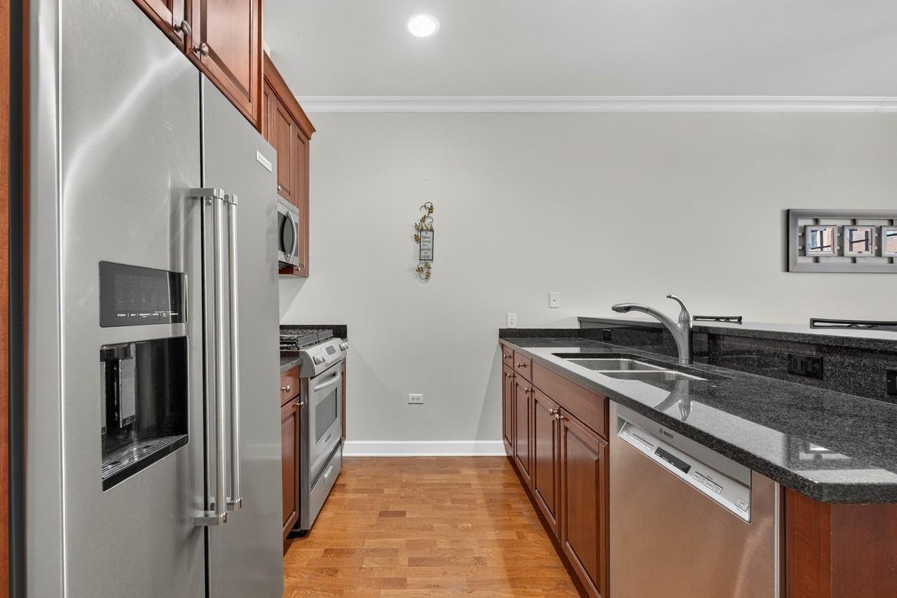 50 N Plum Grove Rd #202E - Photo 7 of 25