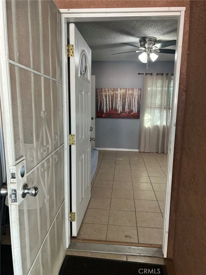 1819 N Del Norte Ave - Photo 3 of 12