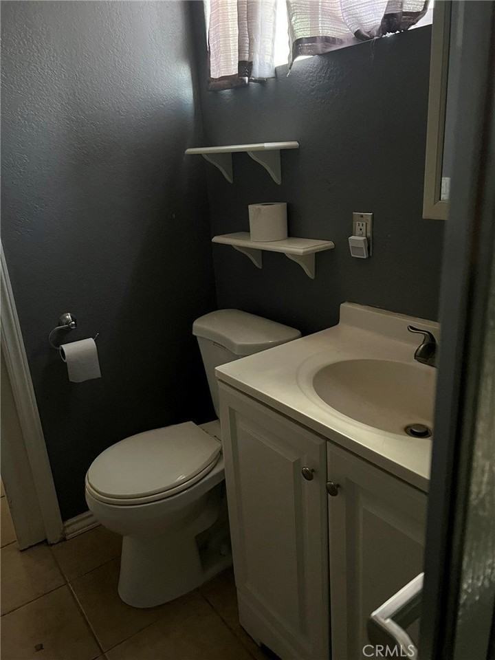 1819 N Del Norte Ave - Photo 5 of 12