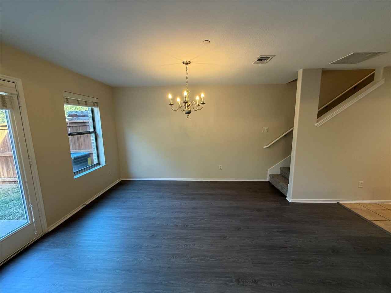 1142 Landon Ln - Photo 6 of 26