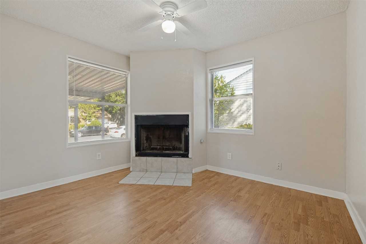 10618 Sylvia Dr - Photo 2 of 11