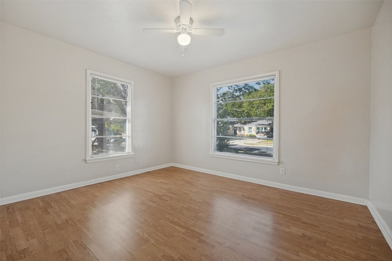 10618 Sylvia Dr - Photo 6 of 11