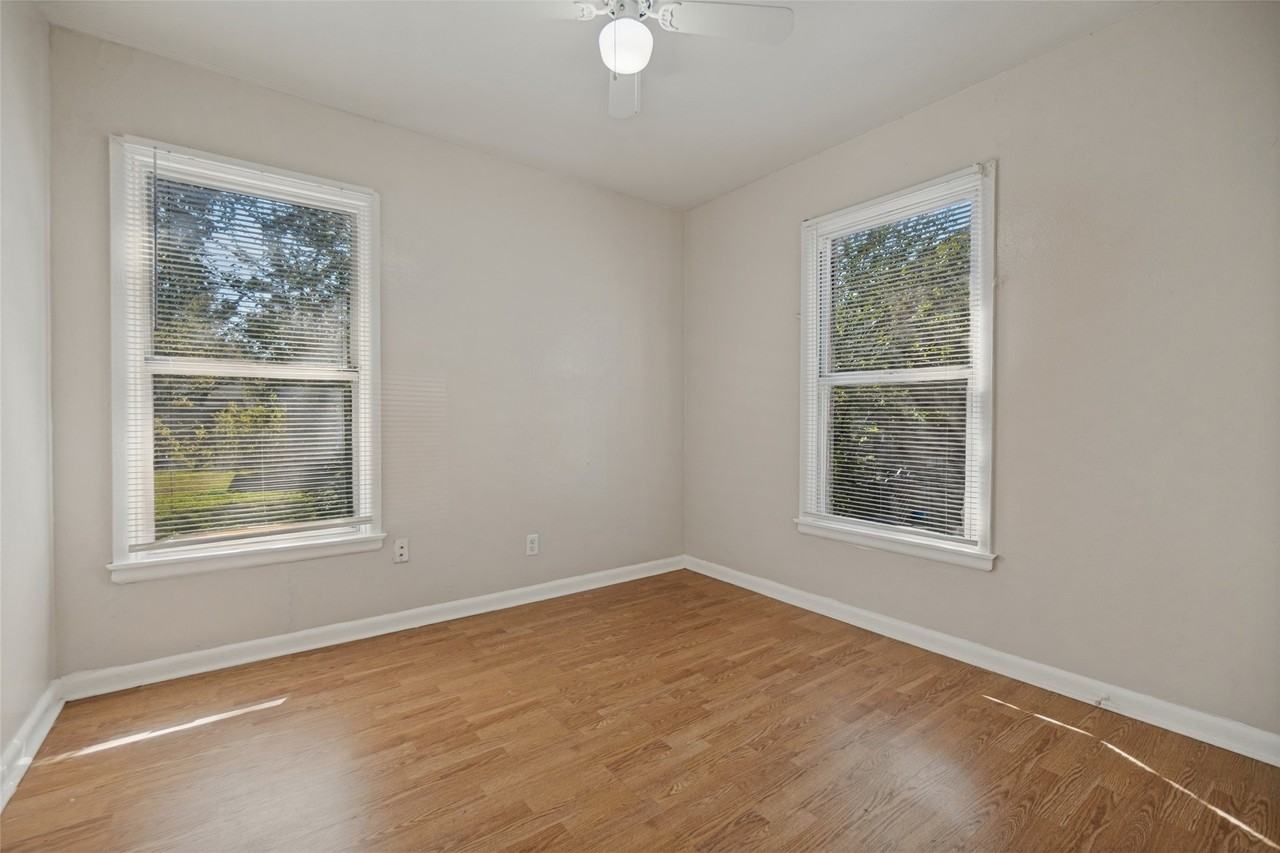 10618 Sylvia Dr - Photo 7 of 11