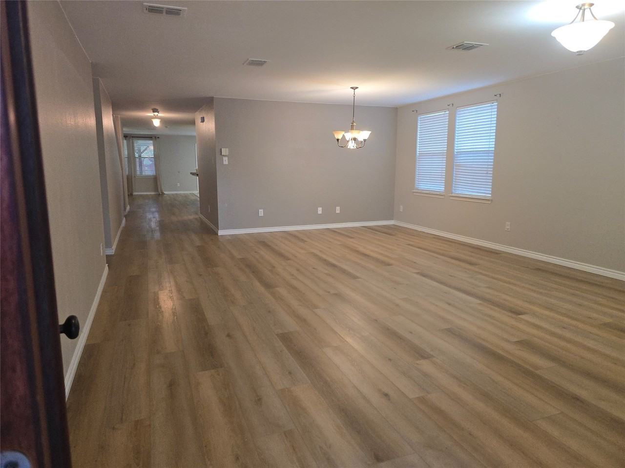 8402 Plantain Ct - Photo 2 of 14