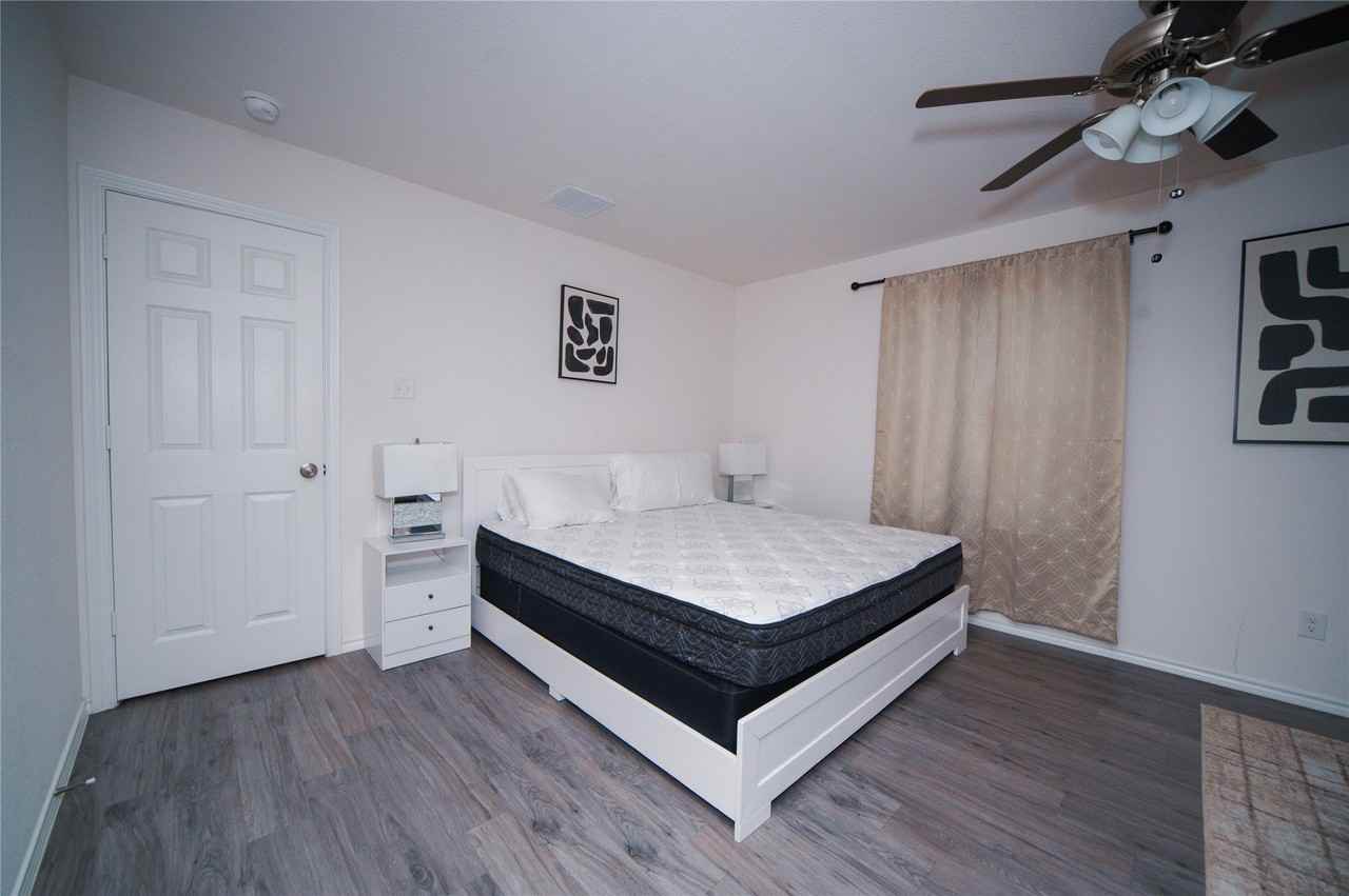 2308 Dalworth St - Photo 5 of 21