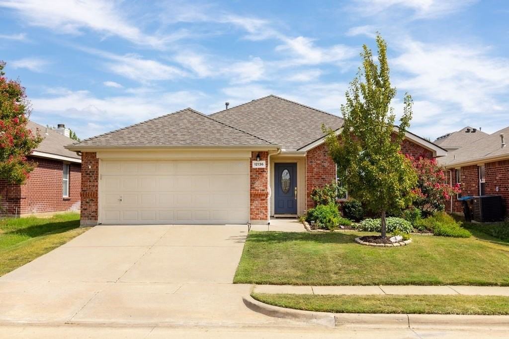 12136 Lamington Dr - Photo 4 of 40
