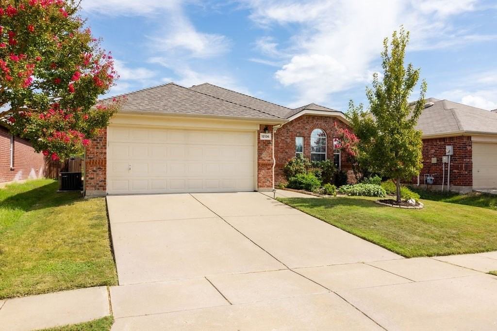 12136 Lamington Dr - Photo 5 of 40