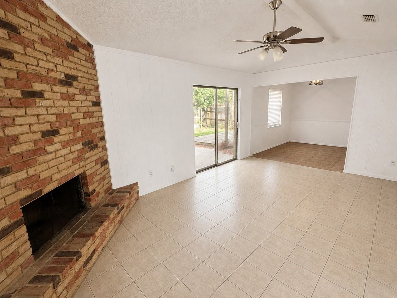 5410 Kings Manor Dr - Photo 6 of 9