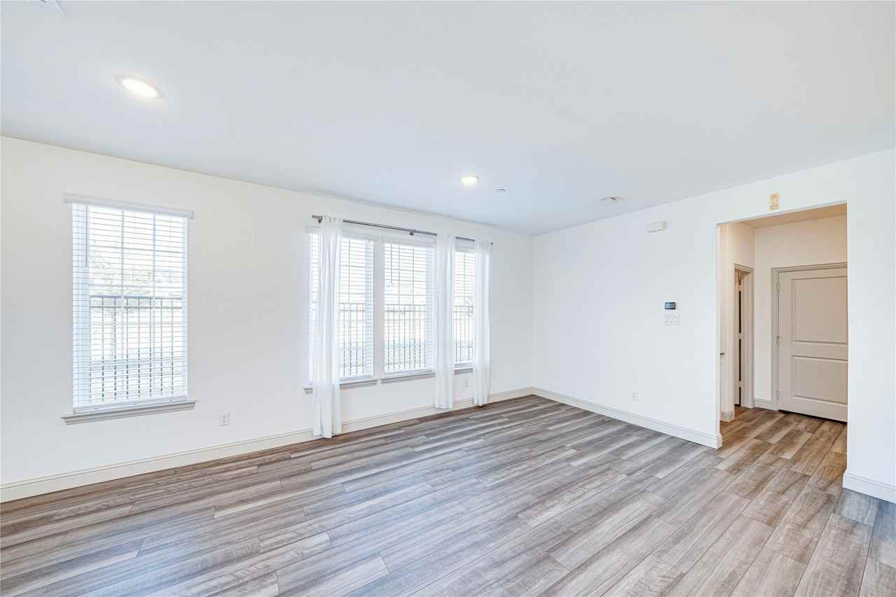 8888 Samara St - Photo 7 of 30