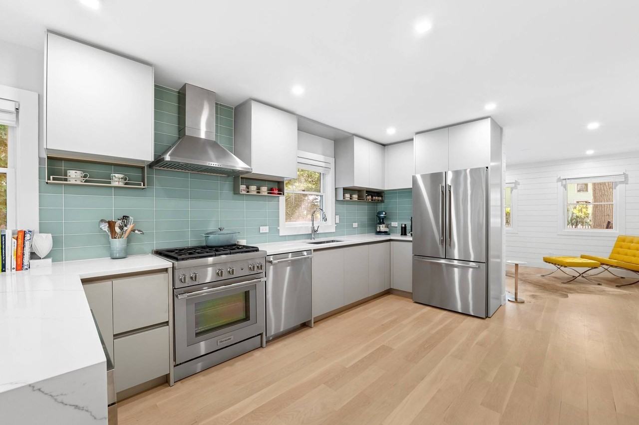 49 Hamilton St - Photo 4 of 19