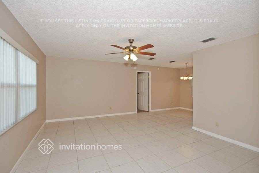 104 Woodfield Ct - Photo 3 of 8