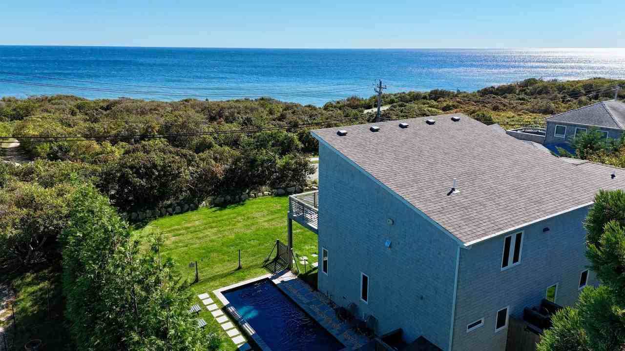 617 Old Montauk Hwy - Photo 2 of 22