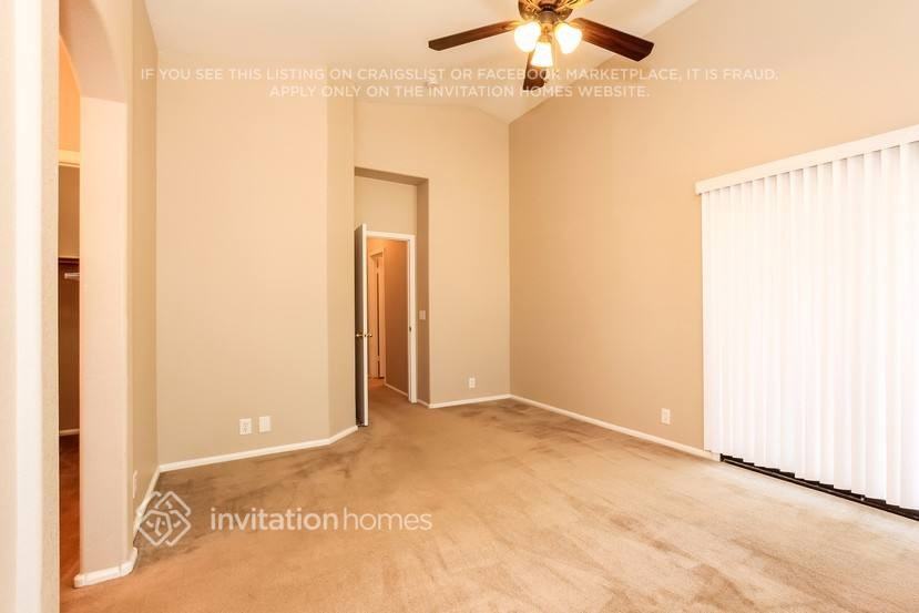 8934 W Paradise Dr - Photo 5 of 14