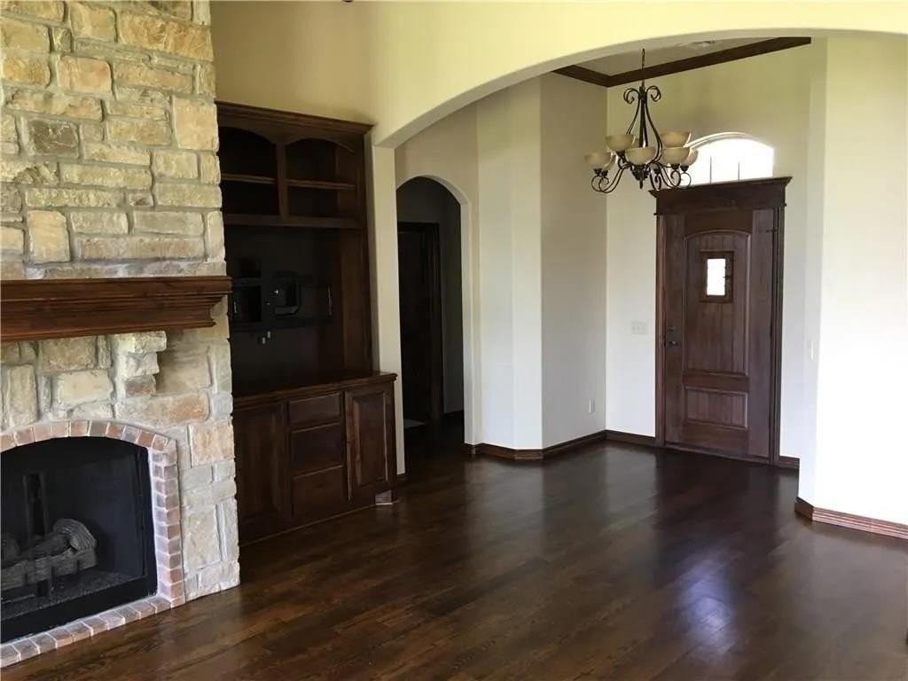 3808 Normandy Rd - Photo 3 of 20