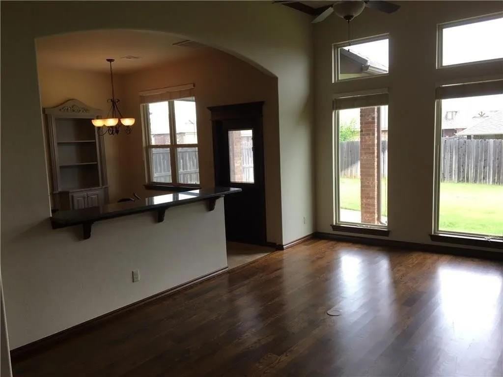 3808 Normandy Rd - Photo 5 of 20